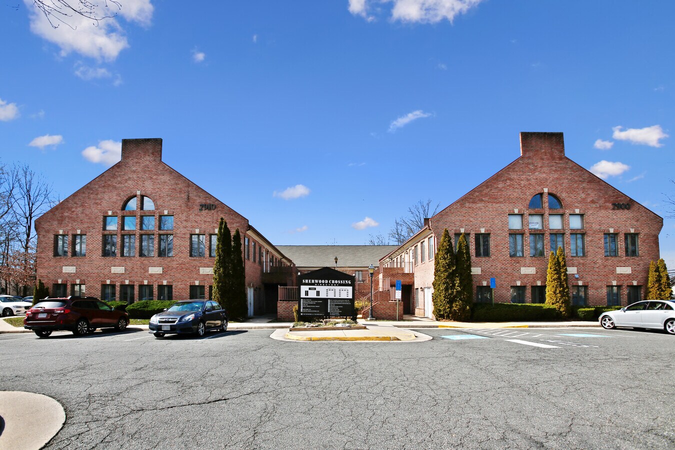 7910 Andrus Rd, Alexandria, VA 22306