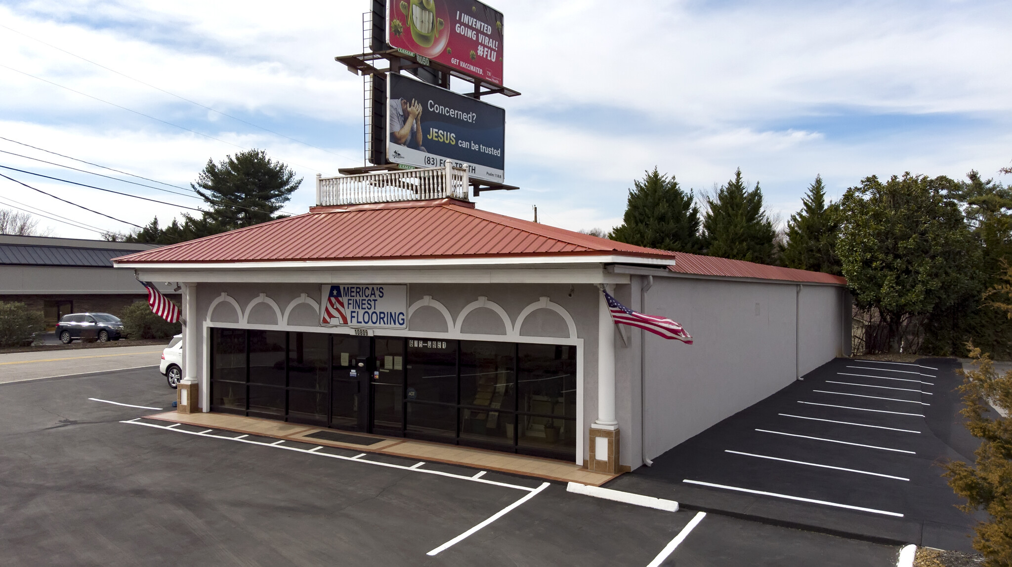 10809 Kingston Pike, Knoxville, TN for sale Building Photo- Image 1 of 1