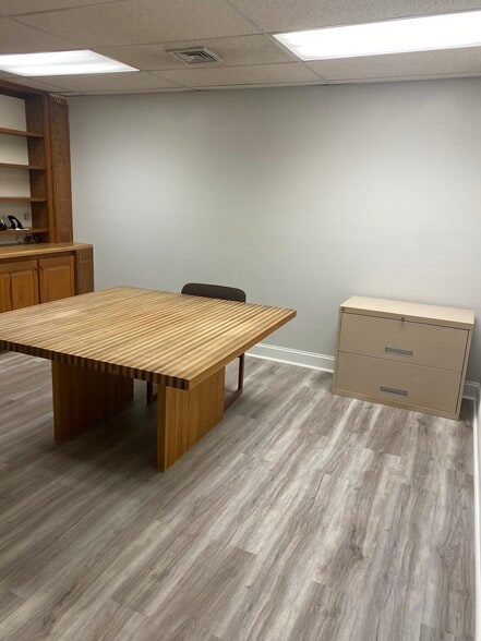 795 Parkway Ave, Ewing, NJ for lease - Building Photo - Image 2 of 32