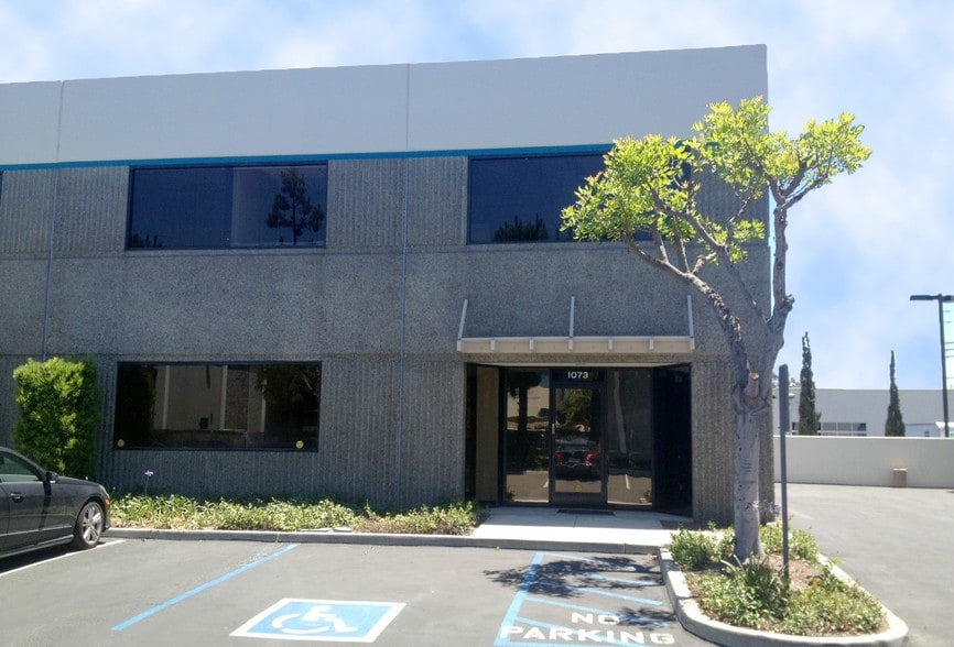 1071 N Batavia St, Orange, CA for lease - Building Photo - Image 3 of 13
