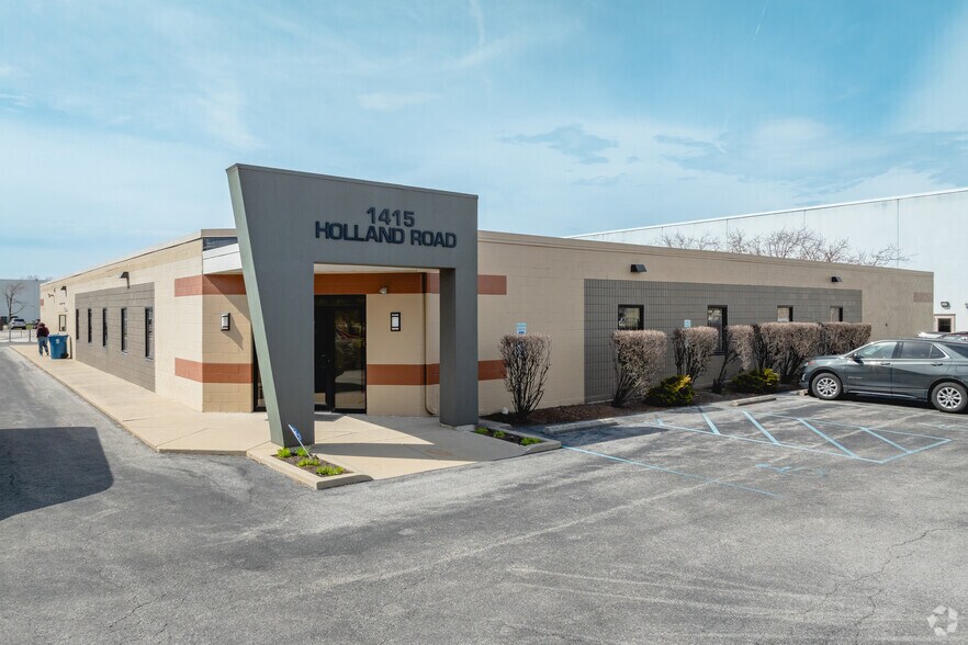 1415 Holland Rd, Maumee, OH for sale - Primary Photo - Image 1 of 1