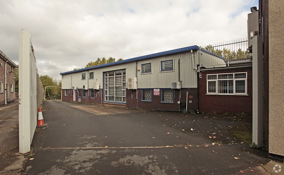 Westland Sq, Leeds for lease - Building Photo - Image 2 of 4