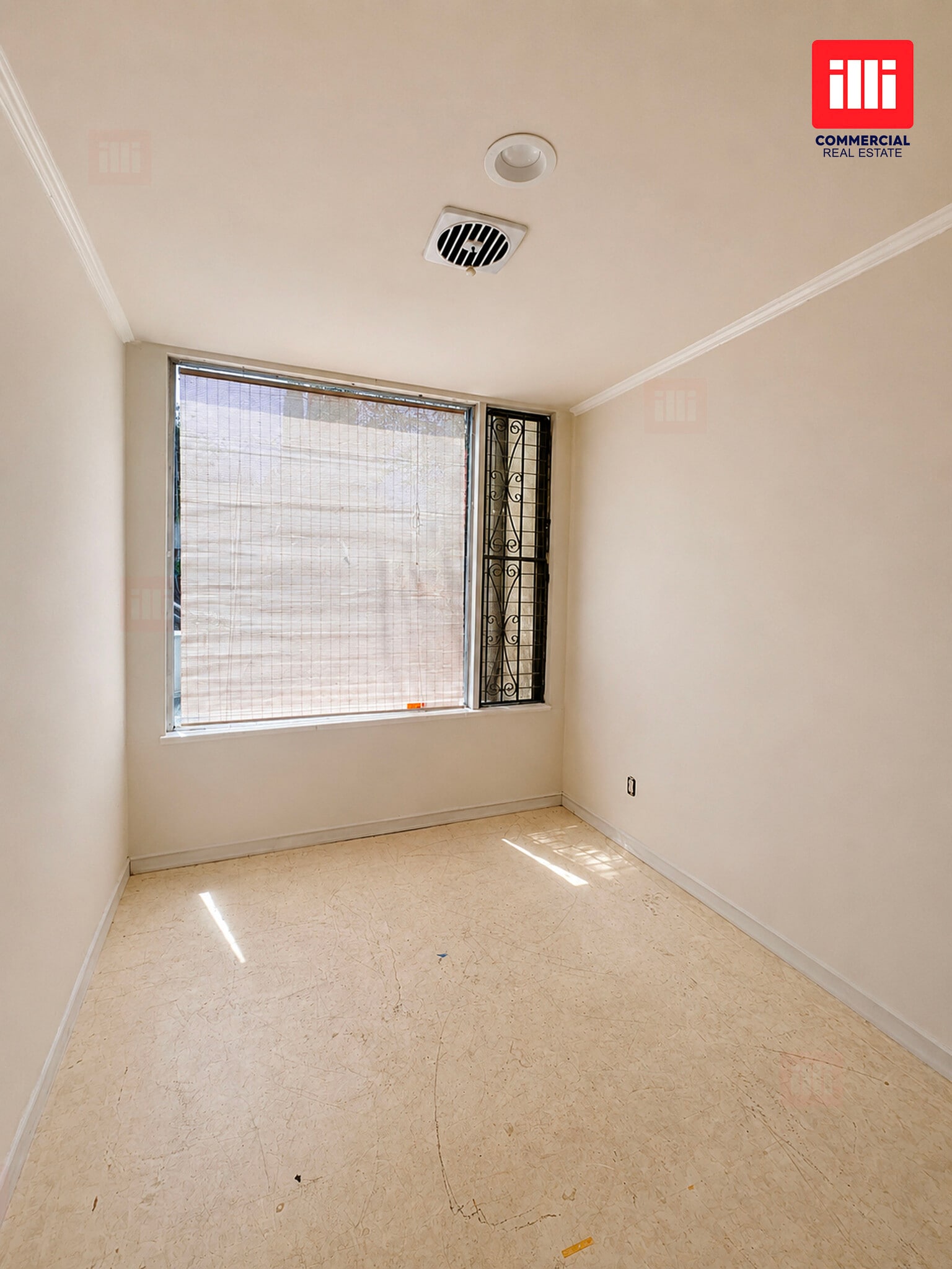 5301-5307 Comercio Ln, Woodland Hills, CA for lease Interior Photo- Image 1 of 5
