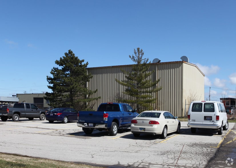9255 Brookpark Rd, Cleveland, OH for sale - Building Photo - Image 2 of 2