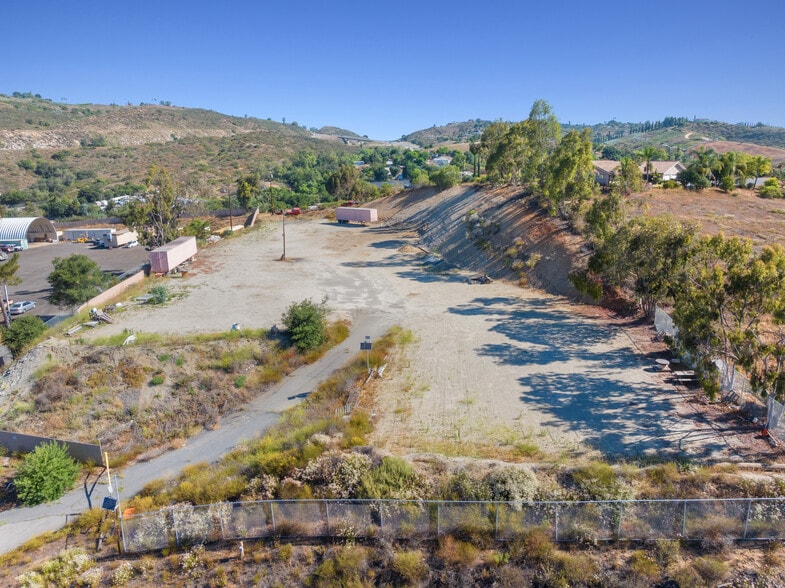 8490 Nelson Way, Escondido, CA for sale - Primary Photo - Image 1 of 13