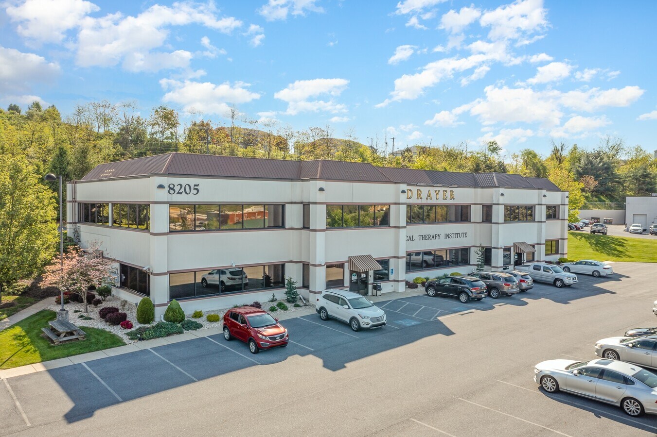 8205 Presidents Dr, Hummelstown, PA 17036