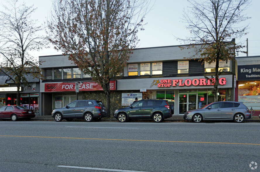 4027-4047 Hastings St, Burnaby, BC for lease - Primary Photo - Image 1 of 6