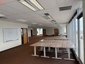 677 Ala Moana Blvd, Honolulu, HI for lease Building Photo- Image 2 of 19