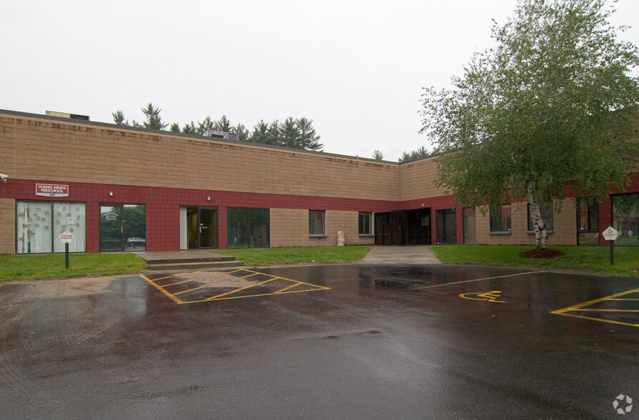 26 Clinton Dr, Hollis, NH for lease - Primary Photo - Image 1 of 5