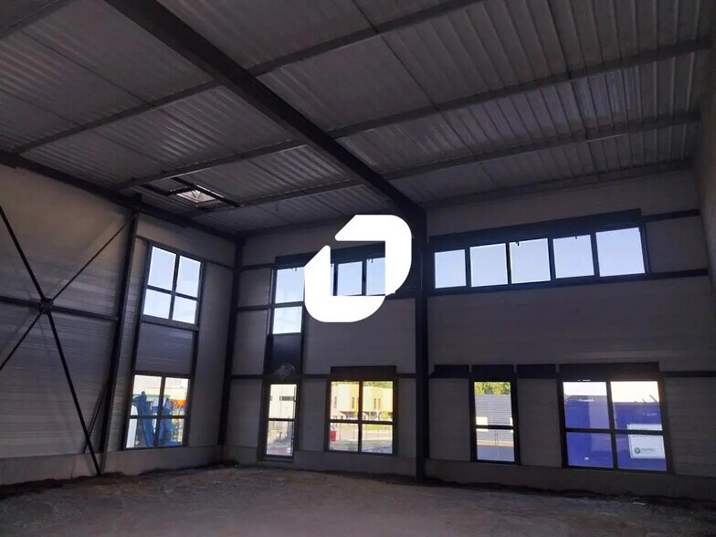 5 Rue Hermès, GRANDCHAMP-DES-FONTAINES for sale - Building Photo - Image 1 of 4