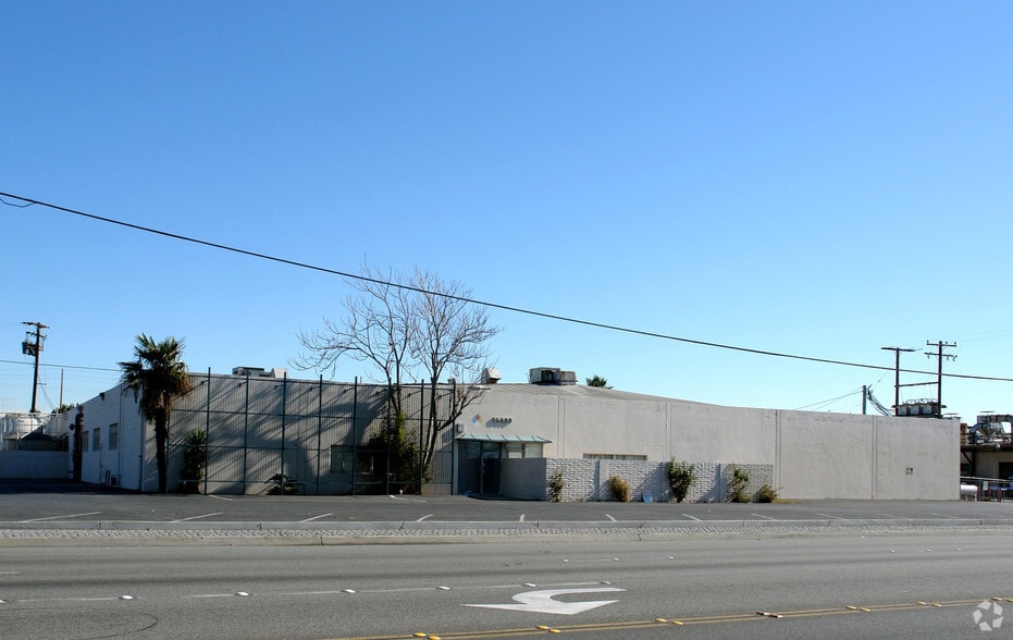 16400 Garfield Ave, Paramount, CA for sale - Building Photo - Image 3 of 39