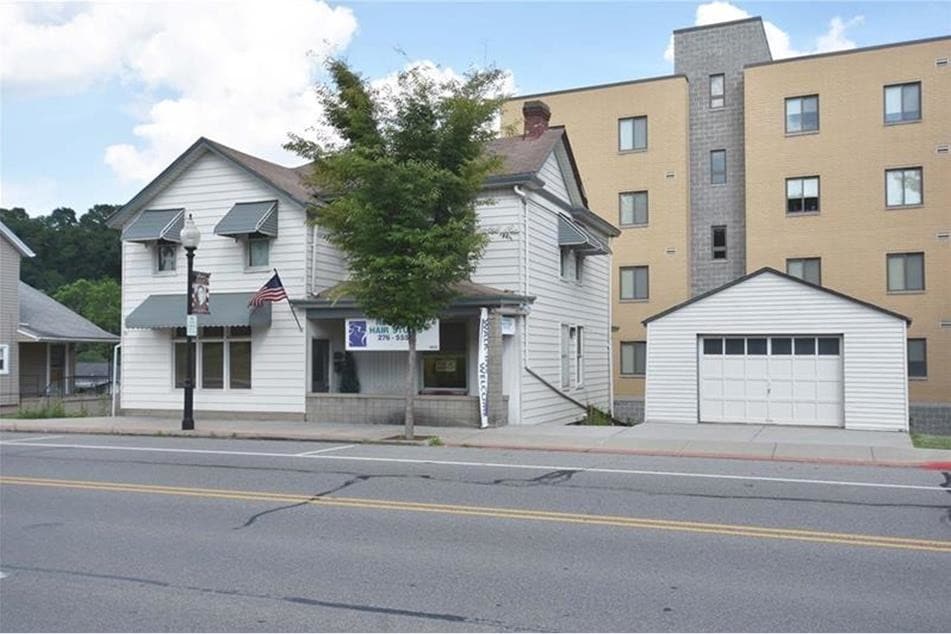 1829 E Railroad St, Heidelberg, PA 15106