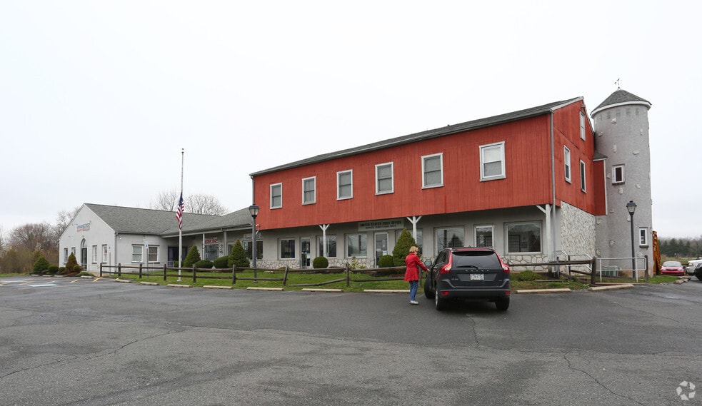 3801 Skippack Pike, Skippack, PA for lease - Primary Photo - Image 1 of 3