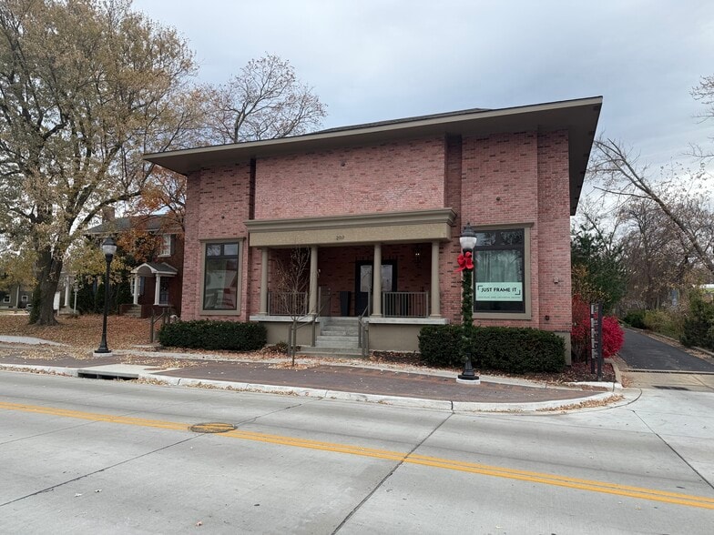207 3rd st, Lee's Summit, MO for lease - Building Photo - Image 1 of 20