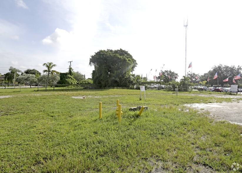 Hallandale Beach Blvd, Hollywood, FL for sale - Building Photo - Image 2 of 9