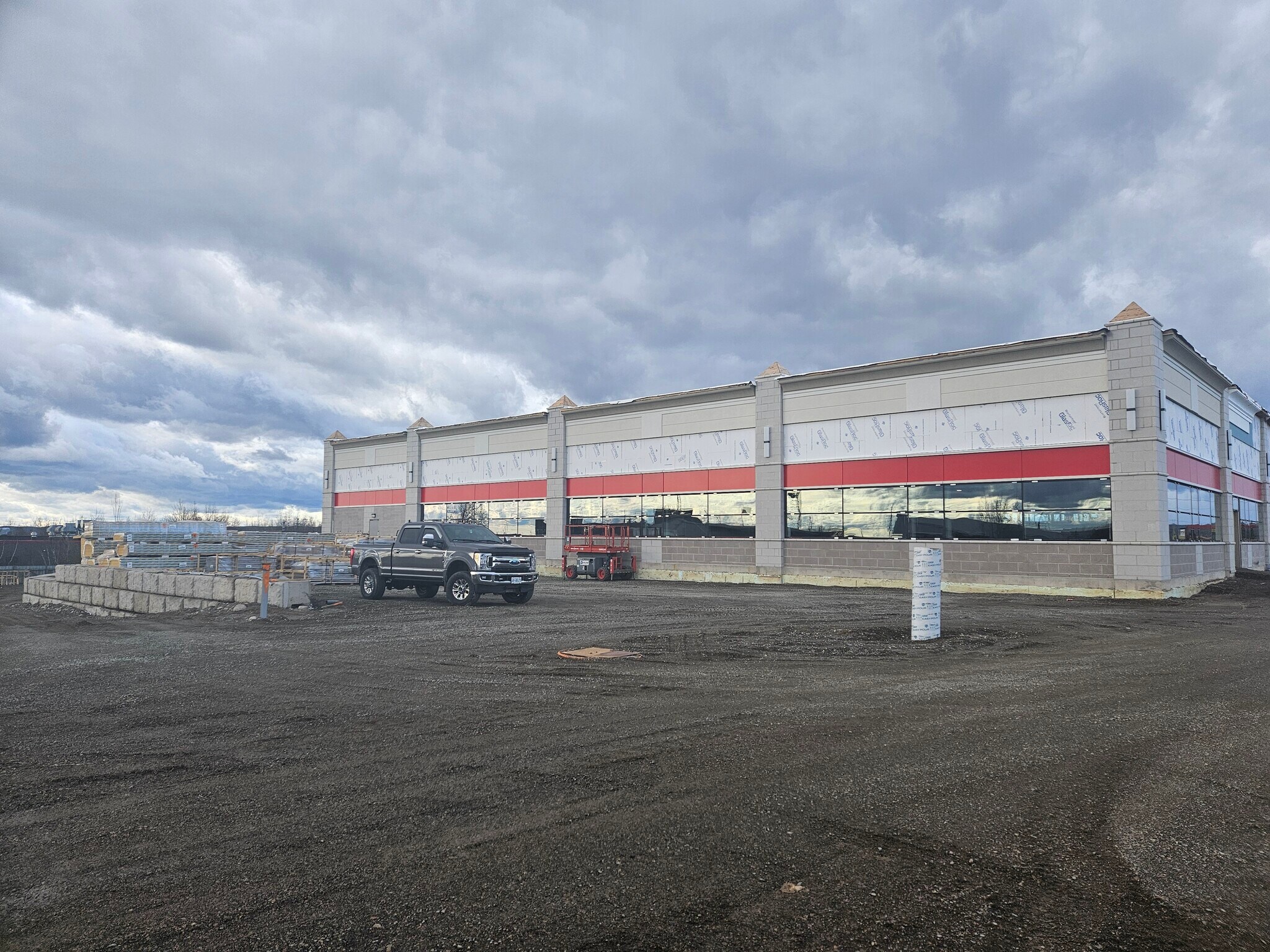 439 Great Northern Rd, Sault Ste. Marie, ON for lease Interior Photo- Image 1 of 2