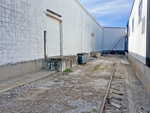 1200 N Logan St, Lincoln, IL for lease Interior Photo- Image 2 of 4