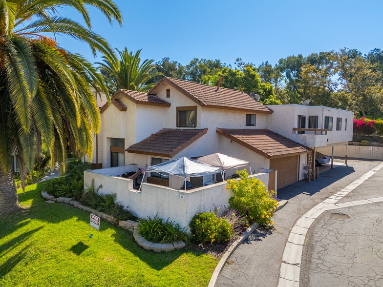 104 Avenida Las Brisas, Oceanside, CA for sale - Primary Photo - Image 1 of 13