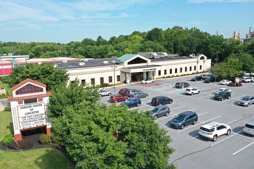 810 Plaza Blvd, Lancaster, PA for lease - Building Photo - Image 3 of 9