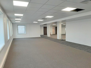 Office in Courbevoie for lease Interior Photo- Image 1 of 4