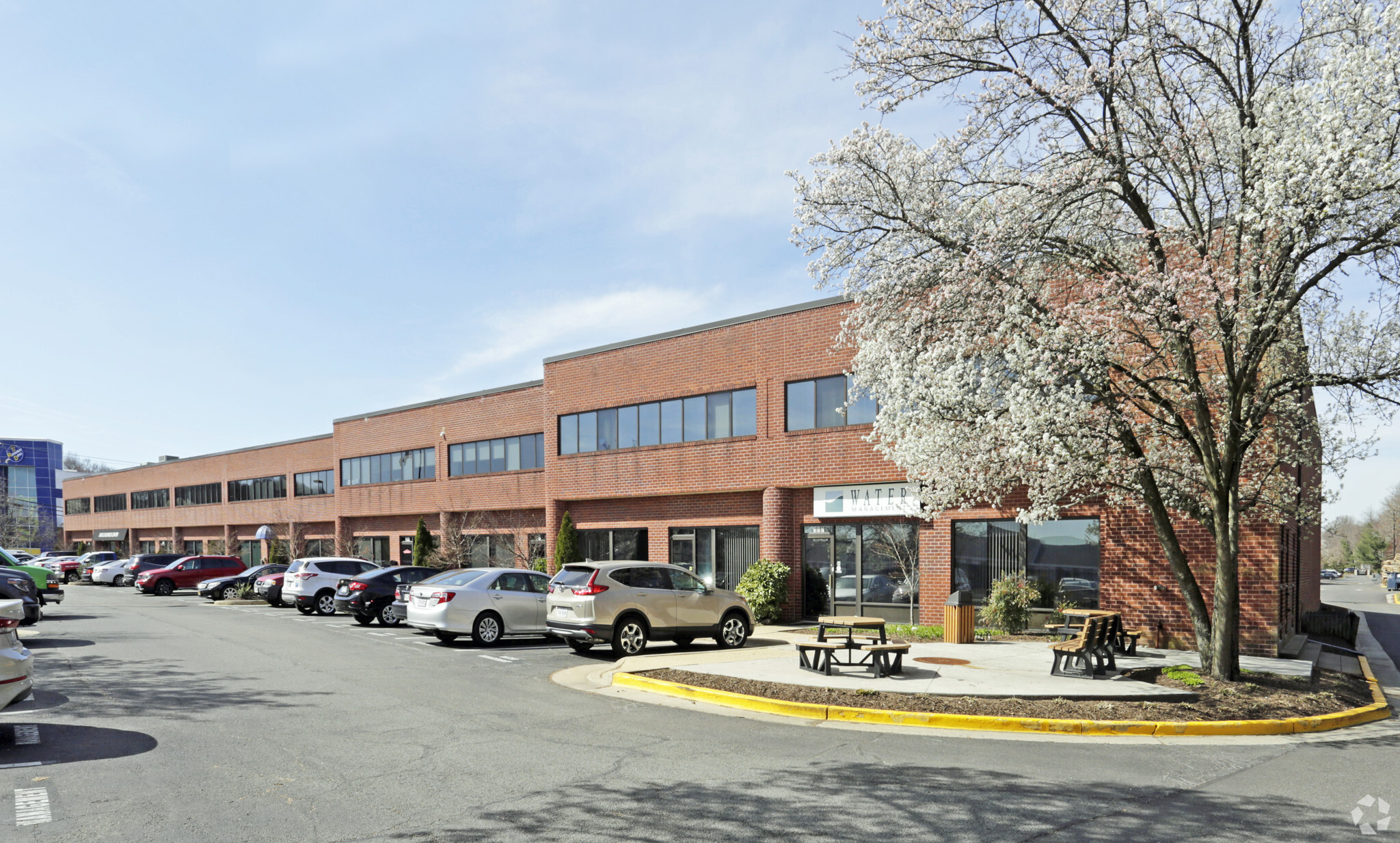 4601-4605 Eisenhower Ave, Alexandria, VA for lease Primary Photo- Image 1 of 3