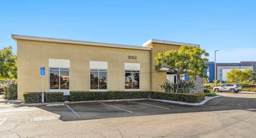 3152 Lionshead Ave, Carlsbad, CA for lease - Building Photo - Image 2 of 23