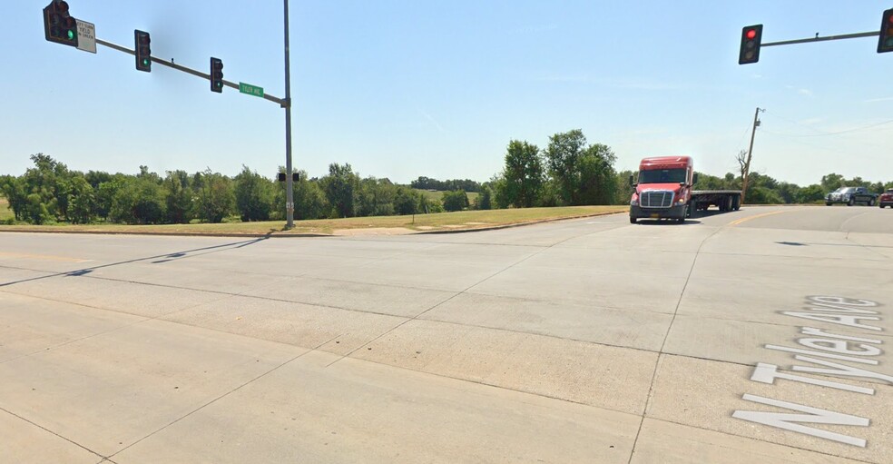 700 E Veterans Memorial Hwy, Blanchard, OK for sale - Primary Photo - Image 3 of 4