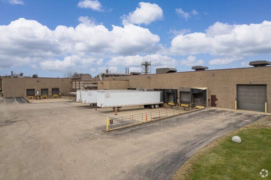 1776 Airport Park Ct, Holland, MI for sale - Building Photo - Image 2 of 5