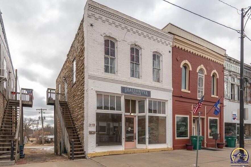 415 Broadway, Valley Falls, KS 66088