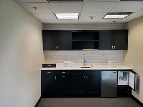 1129 Northern Blvd, Manhasset, NY for lease Interior Photo- Image 1 of 9