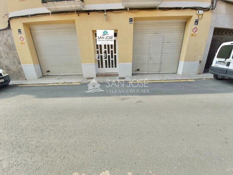 Retail in Alicante for sale - Building Photo - Image 1 of 11