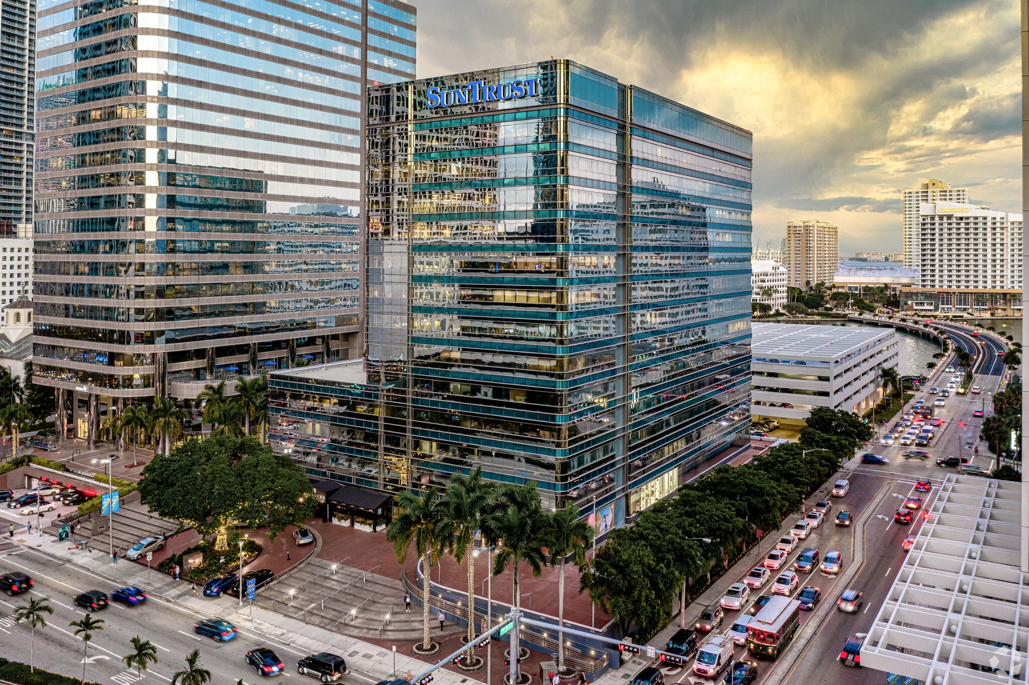 777 Brickell Ave, Miami, FL for lease Building Photo- Image 1 of 9
