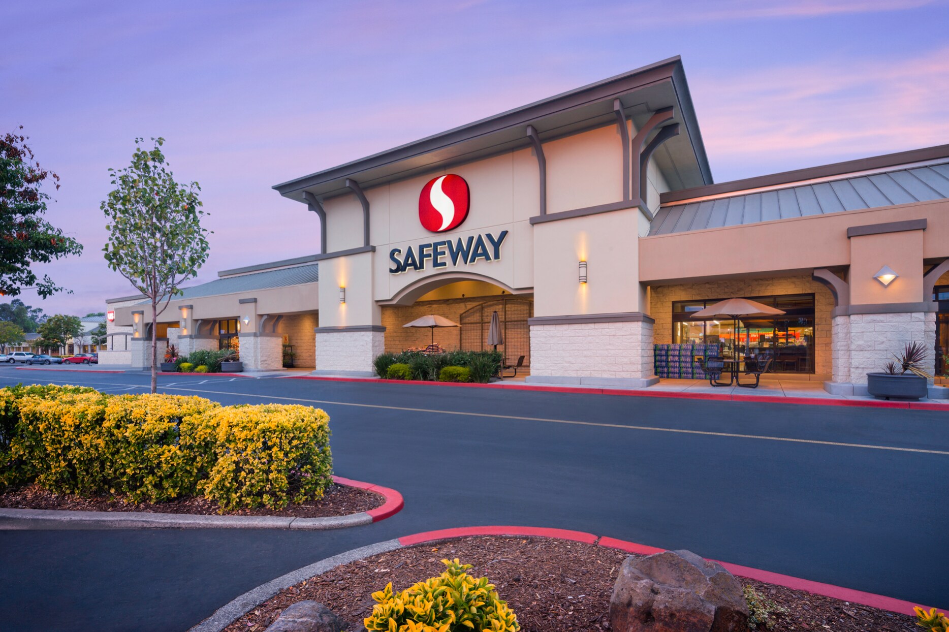 351-389 S McDowell Blvd, Petaluma, CA for sale Building Photo- Image 1 of 1