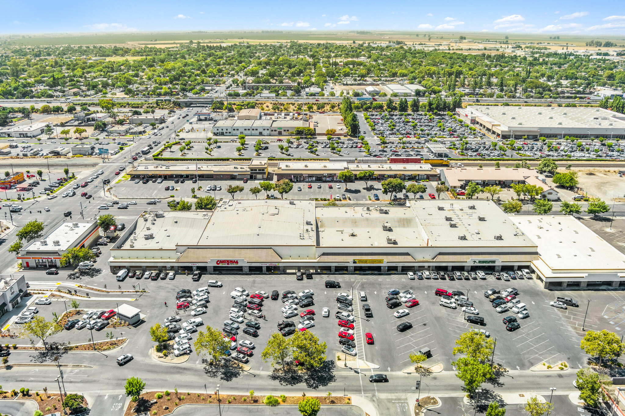 1136-1230 W Main St, Merced, CA for lease Building Photo- Image 1 of 20