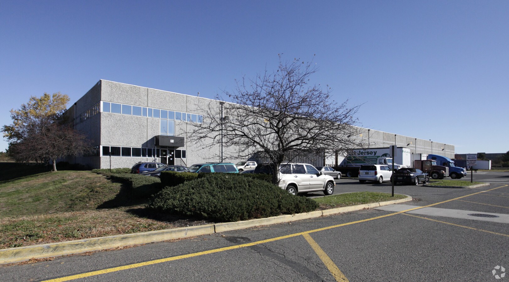 7 Corn Rd, Dayton, NJ 08810