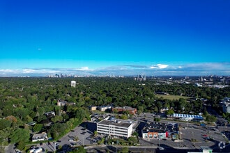 170 The Donway W, Toronto, ON - AERIAL  map view