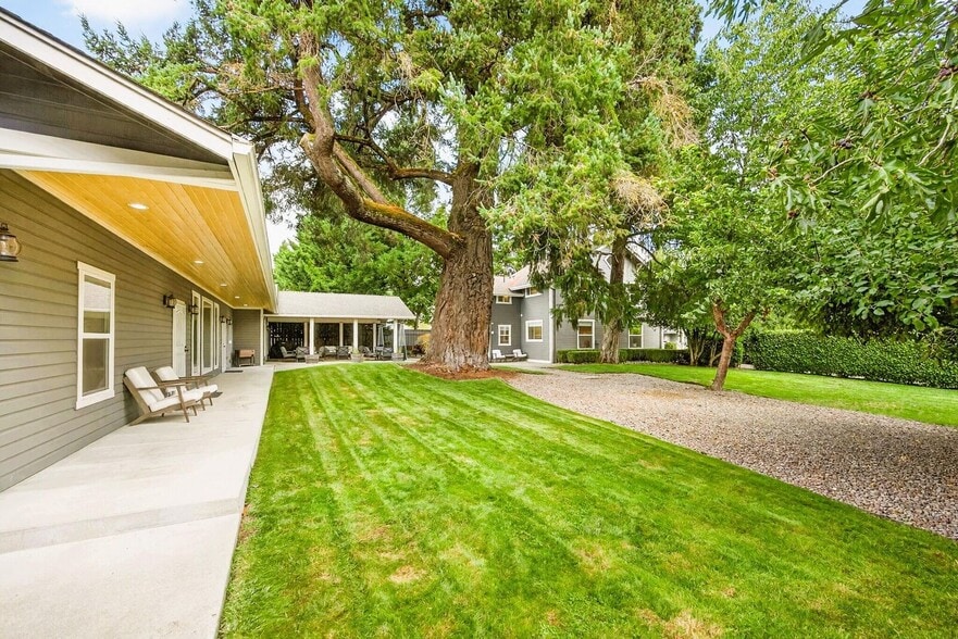 111 Cedar St, Rogue River, OR for sale - Building Photo - Image 2 of 56