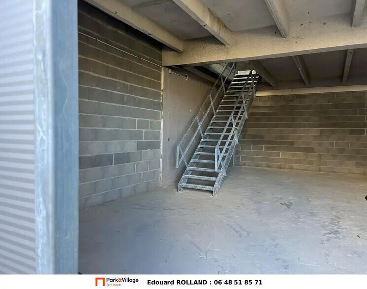 Industrial in Rennes for sale - Interior Photo - Image 2 of 4