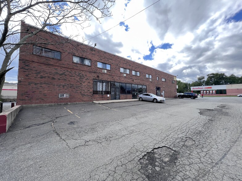 554 Wethersfield Ave, Hartford, CT for sale - Building Photo - Image 1 of 1