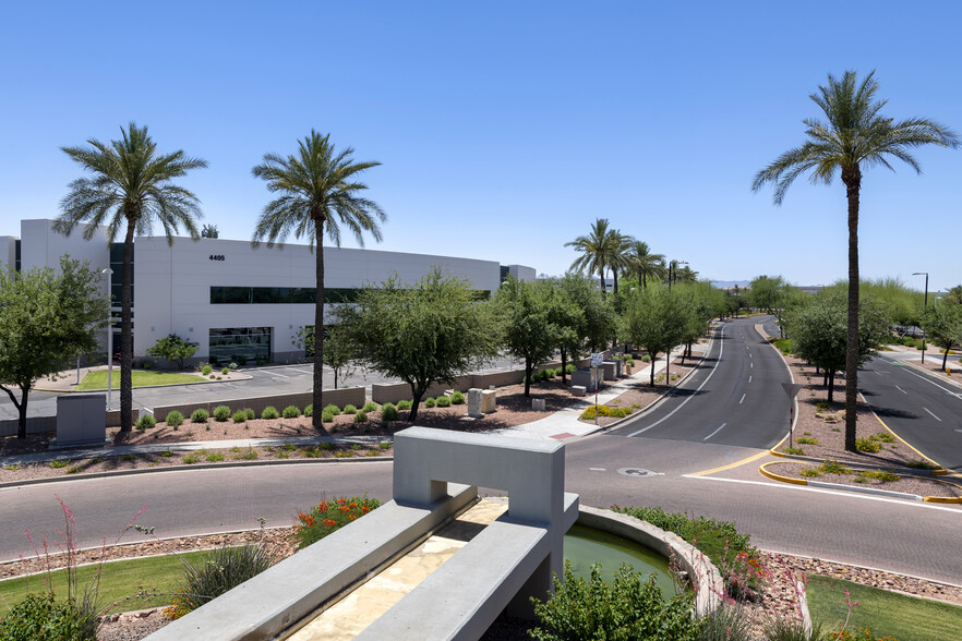 4405 E Cotton Center Blvd, Phoenix, AZ for lease - Building Photo - Image 1 of 2