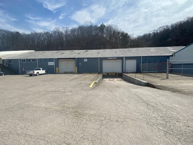 927 Barlow Dr, Charleston, WV for lease - Building Photo - Image 3 of 11