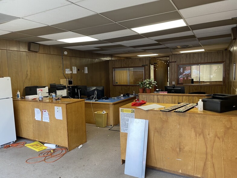 284 S Main St, Independence, OR for lease - Building Photo - Image 3 of 17