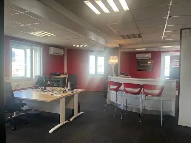 Office in Nice for lease - Interior Photo - Image 3 of 9