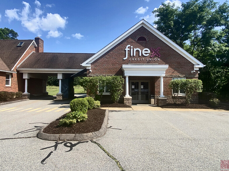 60-62 Hyde Ave, Vernon, CT for lease - Building Photo - Image 2 of 6