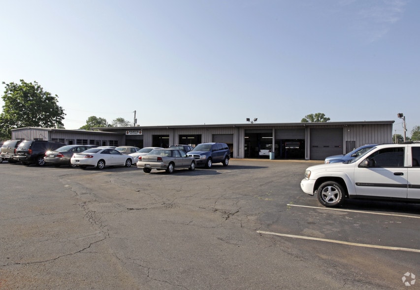 811 E Broadway Ave, North Little Rock, AR for sale - Building Photo - Image 2 of 2
