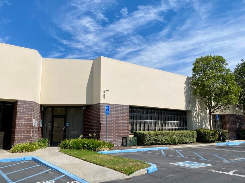 3505 Cadillac Ave, Costa Mesa, CA for sale - Building Photo - Image 1 of 4