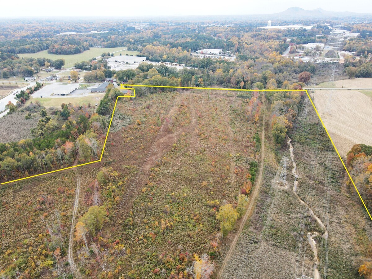 Fairview Dr, Gastonia, NC 28052