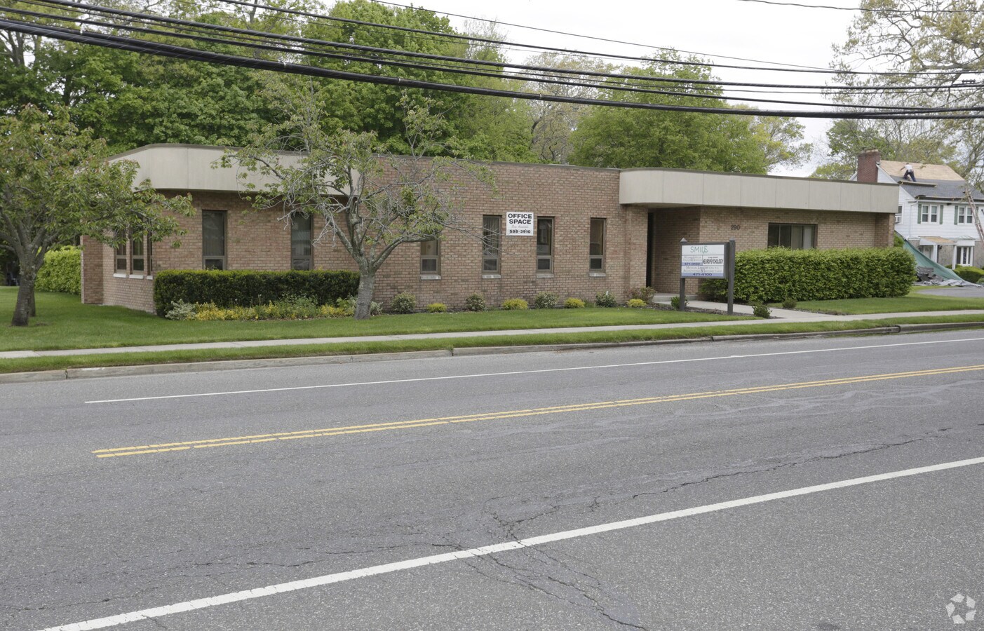 290 Hawkins Ave, Ronkonkoma, NY 11779