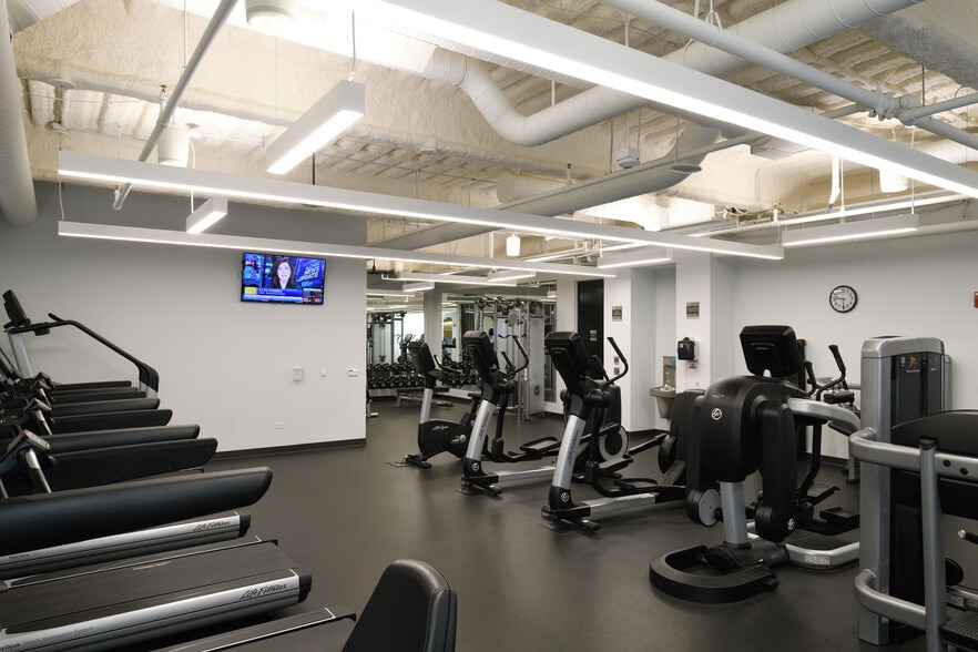 10275 W Higgins Rd, Rosemont, IL for lease - Interior Photo - Image 2 of 14