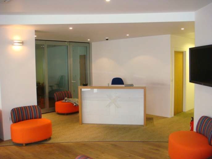 63-67 Wingate Sq, London for lease - Lobby - Image 2 of 7